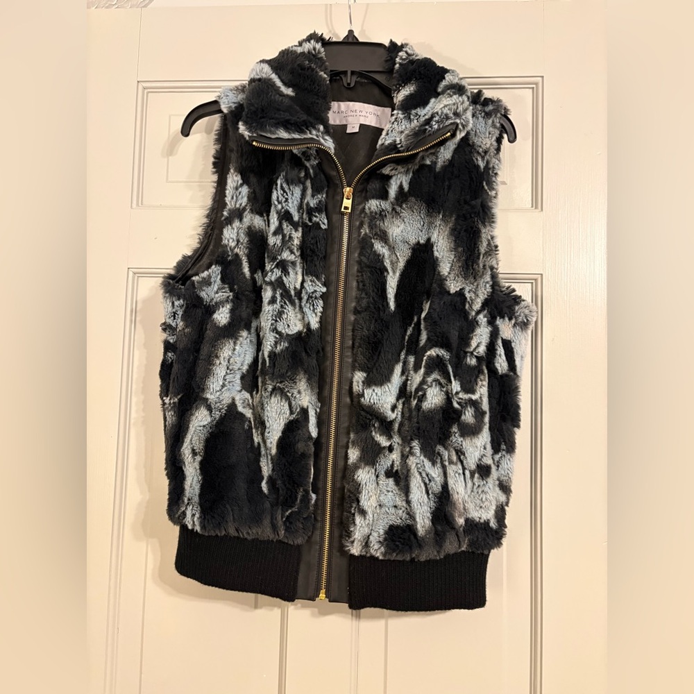 Marc New York Faux Fur Hooded Vest Size M Black Gray Zip Front
